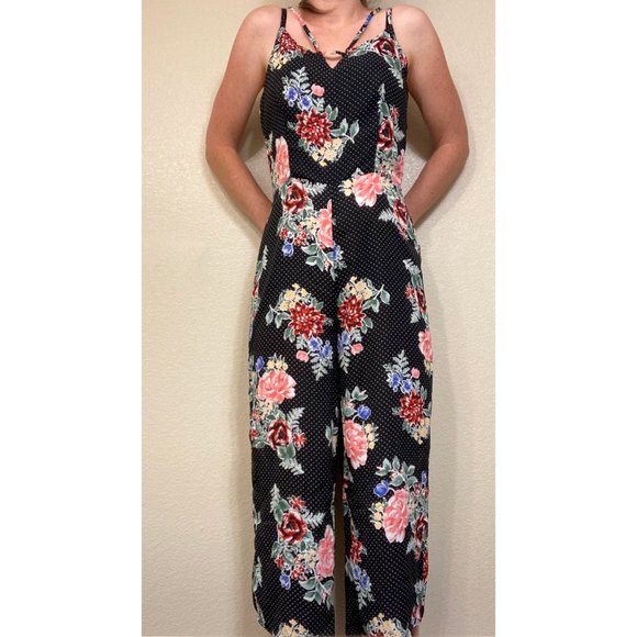 Black Floral Strap Sleeveless Top Jumpsuit - Picture 3 of 5